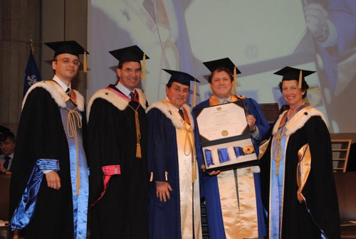 Yves De Koninck reçoit une doctorat honoris causa de l'Université de Montréal